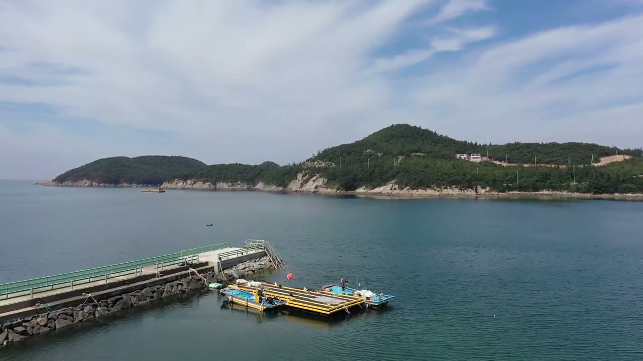 바다마을 항구에서 바라본 평화로움. 작은항구 마을에서 경관을 담다