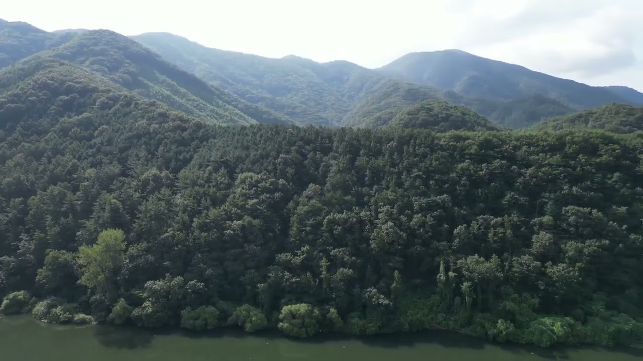 완주 모악산에서 구이저수지를 향하여 날려보는 드론영상
